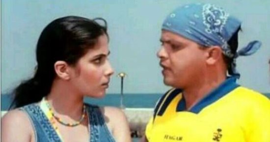 عودة سينمائية بعد 28 عاماً صدفة أم ترتيب بعد النجاح الكبير لفيلم صعيدى فى الجامعة الأمريكية.. عرض فيلم الجواهرجى فى نفس اليوم.. هنيدى ومنى زكى يعودان من جديد معا.. ويحتفلان مع أبطال العمل