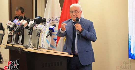 رئيس التأمينات لأصحاب الأعمال: متزعلوش مننا.. المنظومة الجديدة هتوفر عليكم مشاوير