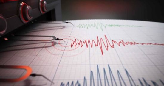 لجنة هندسية لمعاينة عقار روض الفرج المنهار نتيجة الزلزال