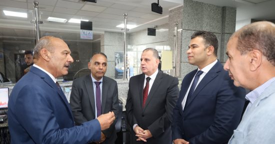 محافظ السويس يتابع إطلاق تراخيص المحال إلكترونيًا عبر منصة مصر الرقمية