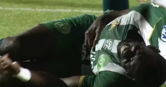 إصابة نادرة فى كرة القدم.. البنكرياس يبعد لاعب تشابيكوينسى عن الملاعب
