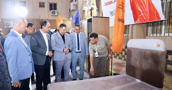 محافظ دمياط وصندوق مكافحة الإدمان يتفقدان معرض منتجات المتعافين المصنوعة بأياديهم