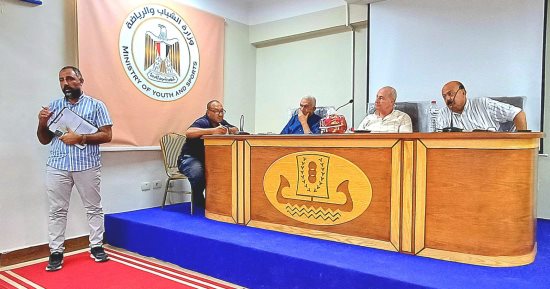وكيل وزارة الشباب بكفر الشيخ يناقش خطة انطلاق معسكر النشء والجمعيات العمومية