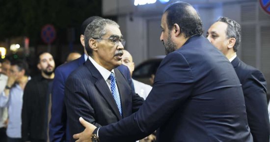 بحضور شخصيات عامة وسياسيين.. النائب محمد شبانة يتلقي واجب العزاء في وفاة والدته.. عبد الفتاح عبد المنعم يتقدم المعزين.. ووزيري الشباب والرياضة والدولة للإعلام يقدمان واجب العزاء