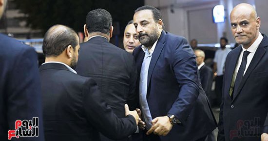 شخصيات عامة وسياسية بعزاء والدة النائب محمد شبانة بمسجد عمر مكرم 