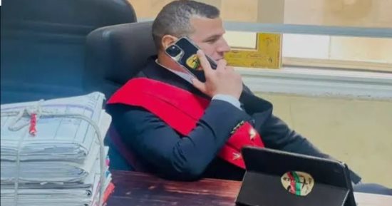 بين قانون العقوبات وجرائم الإنترنت.. القيد والوصف الكامل للاتهامات التي تلاحق شبكة "القاضي المزيف"