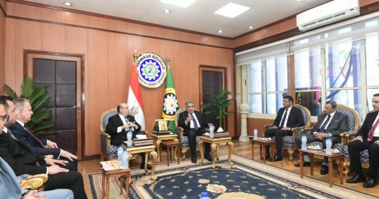 محافظ الدقهلية يستقبل مساعدي وزير العدل 
