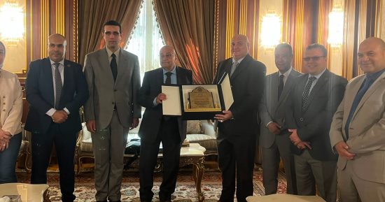 نقابة العاملين بالنيابات تهنئ رئيس نادي قضاة مصر وتثمن اهتمامه بدعم العاملين 