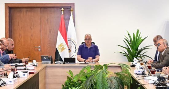وزير الري: الدراسات البحثية يجب أن تنطلق من أولويات الوزارة وتقدم حلولا مبتكرة