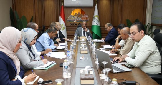 محافظ الجيزة يعقد اجتماعًا موسعًا لمتابعة ملفات العمل بمركز ومدينة أطفيح