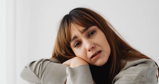 7 أبراج أكثر ميلًا للعزلة عند الشعور بالحزن.. أنت منهم؟
