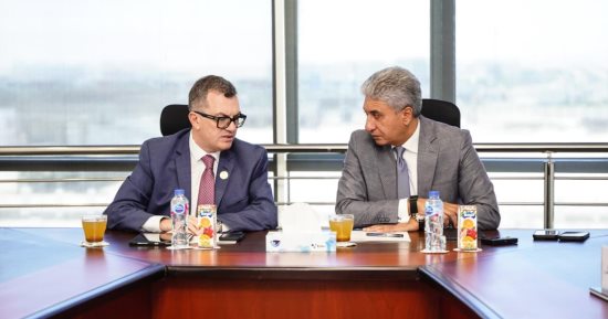 وزيرا السياحة والتخطيط يناقشان تحديد إسهامات قطاع السياحة بالاقتصاد القومي