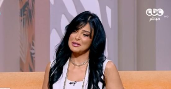 الفنانة مروة الأزلي لـ الستات: عادل إمام منحني الثقة.. وما زلت أعمل بالصيدلة