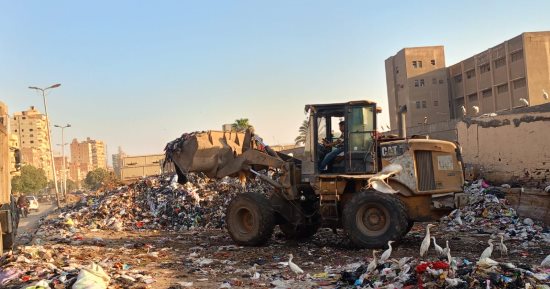 تحرك فورى لشكاوى المواطنين.. رفع تجمعات القمامة بـ4 مناطق فى الجيزة