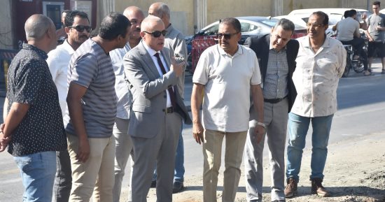 محافظ الأقصر يتفقد أعمال ترفيق مياه الشرب بكورنيش النيل لتقوية ضخ المياه.. صور