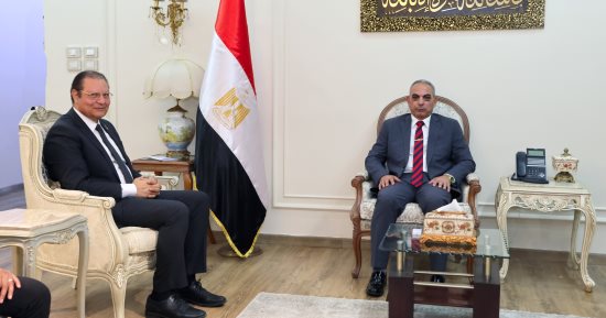 محافظ الإسماعيلية يستقبل رئيس «الاعتماد والرقابة الصحية»