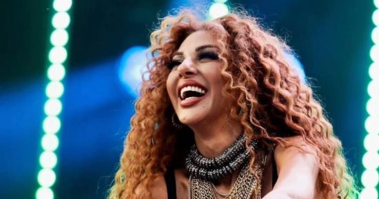ميريام فارس تشعل حفلها في مالمو وتخضع لجلسة تصوير على البحر (فيديو)