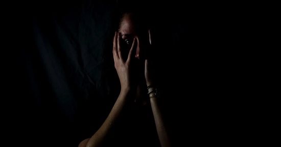 تفسير حلم المطاردة من شخص مجهول.. لماذا يتكرر هذا المنام لدى البعض؟