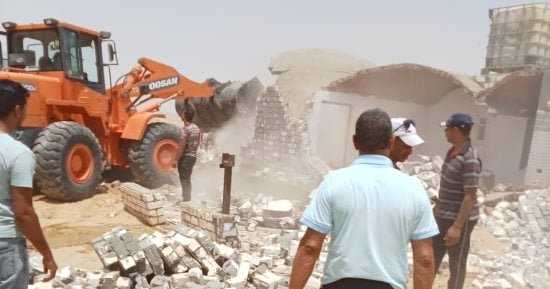 إزالة تعديات على 150 فدانا وتحرير محاضر حفر آبار دون ترخيص بالواحات البحرية