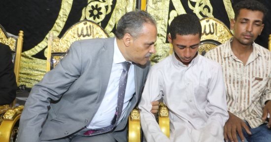 محافظا الشرقية والإسماعيلية يعزيان أسر شهداء حادث الدواويس بقرية بحر البقر
