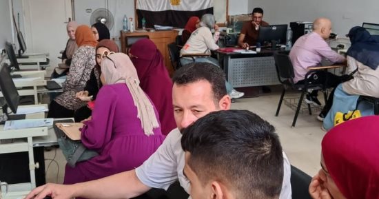 إقبال طلاب الثانوية بالبحيرة على معامل التنسيق بجامعة دمنهور.. اعرف التفاصيل