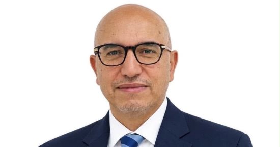 جامعة القاهرة تهنئ الدكتور أحمد مصطفى لانتخابه بمجلس محافظى جمعية الجلوكوما العالمية