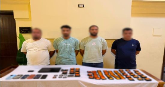 ضبط 4 أشخاص لبيع خطوط المحمول مجهولة المصدر