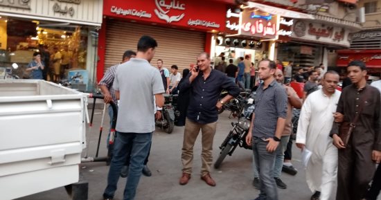 حملة مكبرة لرفع الإشغالات وإعادة الانضباط بشارع العشرين فى بولاق الدكرور.. صور