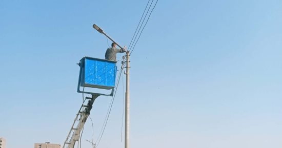 محافظ أسيوط: رفع كفاءة الإنارة بقرية موشا وتحسين مستوى الخدمات للمواطنين