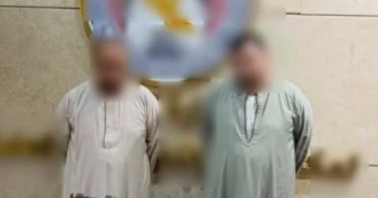الداخلية تضبط نصابين الأراضى بحوزتهما دولارات ومجوهرات