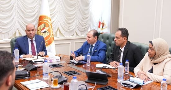 وزير العمل يتابع الاستعدادات النهائية لإطلاق نظام رقمي موحد لإدارة تصاريح عمل الأجانب