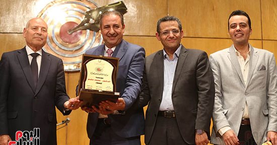 أجواء روحانية وجمعية عمومية مصغرة.. لجنة الحج والعمرة تعيد الصحفيين لحضن نقابتهم باحتفالية المولد النبوي.. 1500 صحفي يشاركون فى قرعات العمرات المجانية والمخفضة.. ومحمد السيد الشاذلي يعد بمفاجآت ومواصلة النشاط