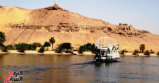 مقابر تحكى تاريخ حكام الجنوب.. جبل أبو الهوا سحر الجمال على ضفاف النيل بأسوان