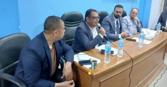 اجتماع لمديري المستشفيات لمناقشة تطوير الخدمات الصحية بسوهاج