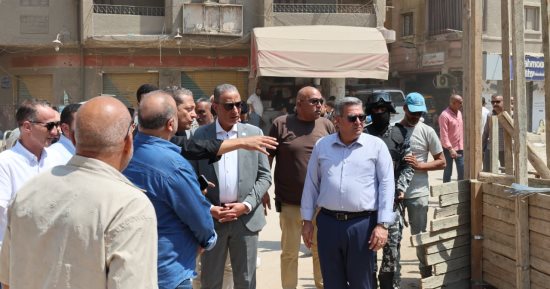 محافظ الجيزة يتفقد منطقة الـ7 بلوكات بإمبابة لدراسة إنشاء مدارس جديدة