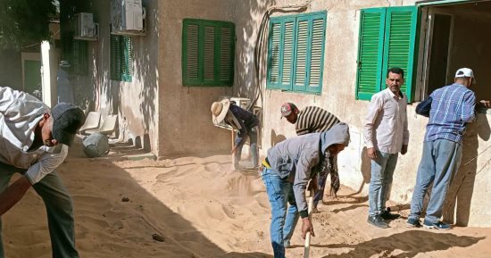 الداخلة: استمرار العمل فى تطوير ورفع كفاءة مبنى التأمين الصحي بمدينة موط