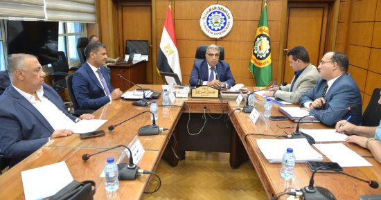 محافظ الدقهلية يؤكد دعمه للمستثمرين باجتماع مجلس المنطقة الصناعية بجمصة