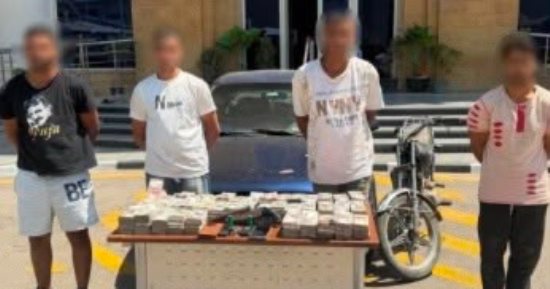 عامل نقل أموال وراء سرقتها بمساعدة عصابة في الجيزة