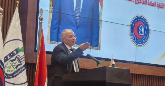 نقيب الخدمات الصحية: الدولة اتخذت خطوات مهمة نحو توطين صناعة الدواء