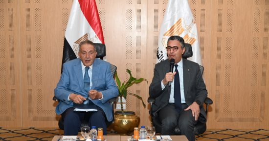 وزير التموين يبحث تطوير 40 ألف منفذ ضمن مشروع كارى أون