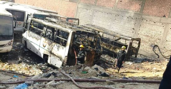 السيطرة على حريق بـ 5 أتوبيسات داخل جراج مدرسة فى المقطم