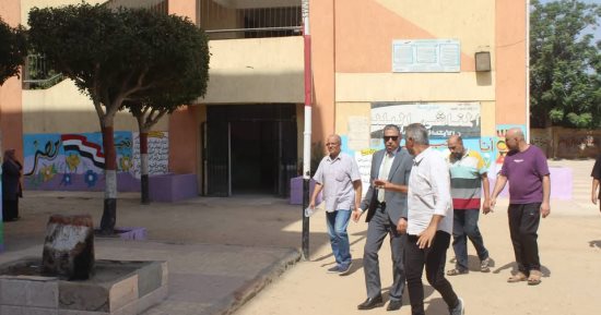استبعاد مدير مدرسة بالجيزة ونقله للواحات البحرية لتقصيره في العمل