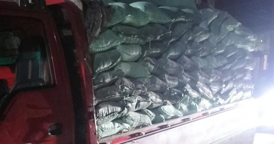ضبط سيارة محملة بـ9.5 طن دقيق مدعم قبل بيعها فى السوق السوداء بالبحيرة