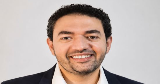 عالم مصرى فى الذكاء الاصطناعى يحصل على جائزة أمريكية.. والتعليم العالى تهنئه
