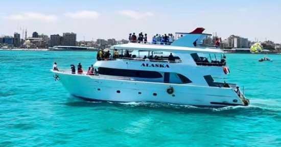 يلا ساحل.. شواطئ الساحل الشمالي ومطروح تواصل استقبال عشاقها