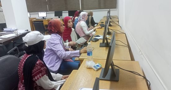 مكتب تنسيق جامعة قناة السويس يستقبل 75 طالبا لتسجيل طلبات تقليل الاغتراب