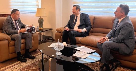 القائم بأعمال وزير الثقافة يلتقي رئيس قطاع المسرح لمتابعة الملفات المتعلقة 