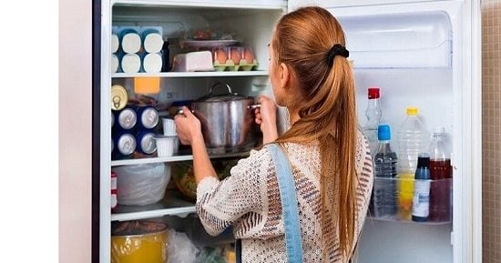 خدى بالك.. أضرار صحية ناتجة عن وضع الطعام الساخن فى الثلاجة