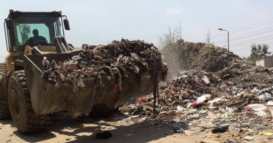 رفع 160 طن مخلفات خلال حملة مكبرة للنظافة بأبو النمرس.. صور