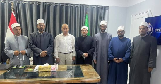 رئيس مركز القنطرة غرب بالإسماعيلية يستقبل علماء الدعوة احتفالا بالمولد النبوى